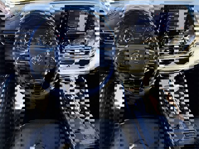 Used 2022 Toyota Highlander Limited image 13