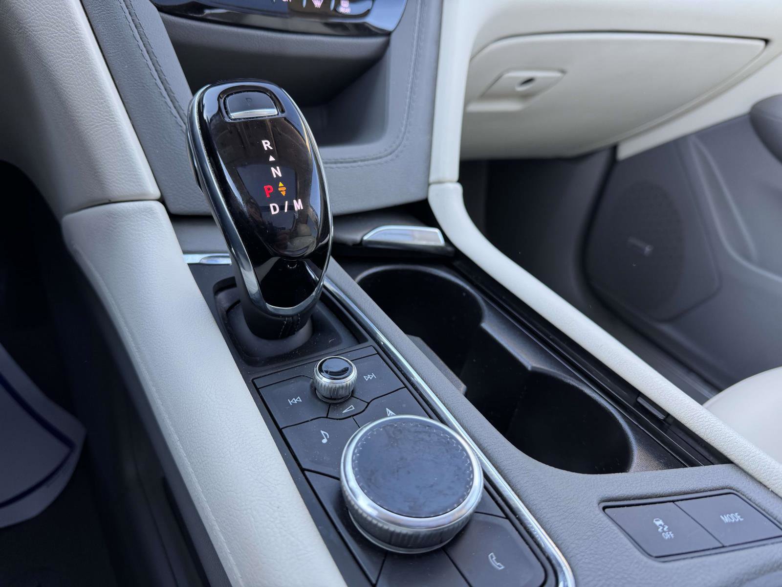 Certified 2023 Cadillac XT5 Premium Luxury image 16