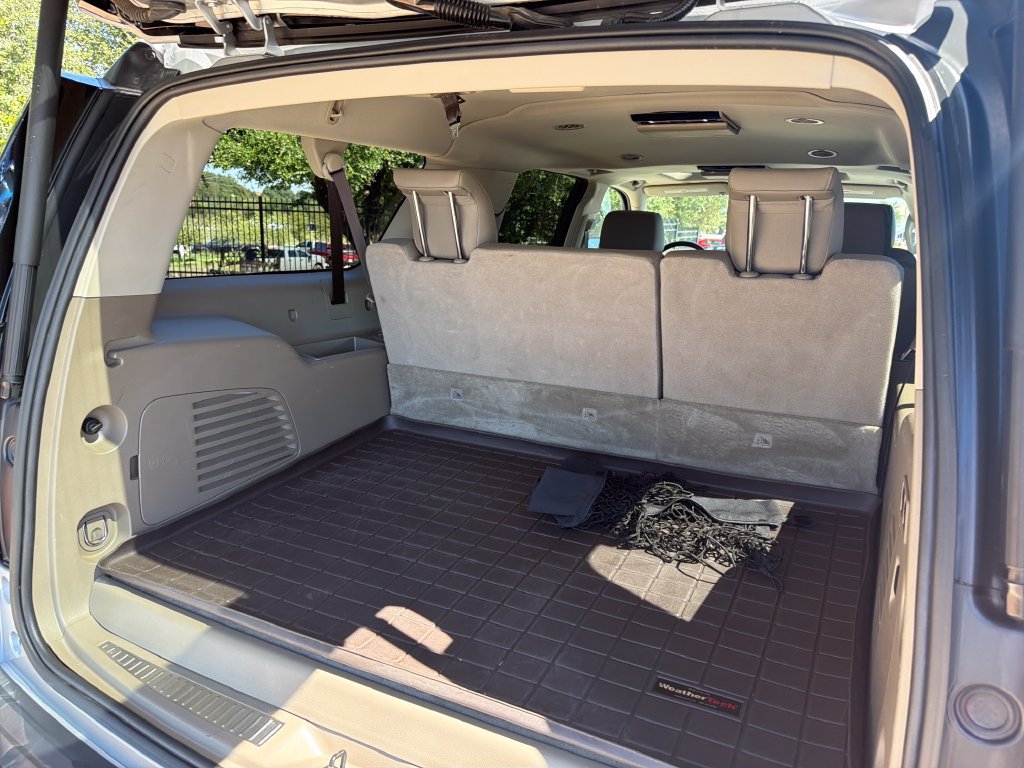 Used 2020 Chevrolet Suburban Premier RWD image 40
