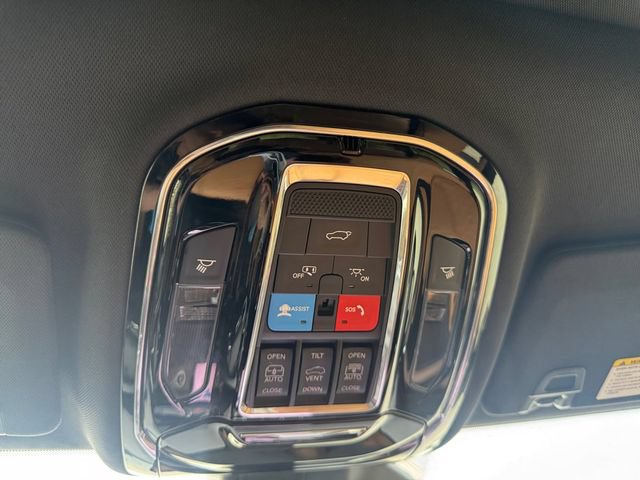 Used 2025 Jeep Grand Cherokee L Summit w/ Obsidian Package AWD/4WD image 26