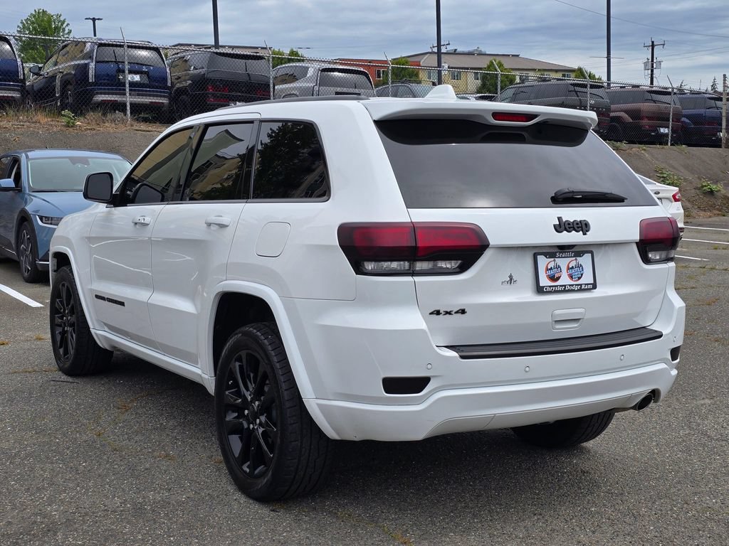Used 2021 Jeep Grand Cherokee Laredo X AWD/4WD image 6