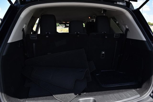 Used 2024 Nissan Pathfinder S AWD/4WD image 24