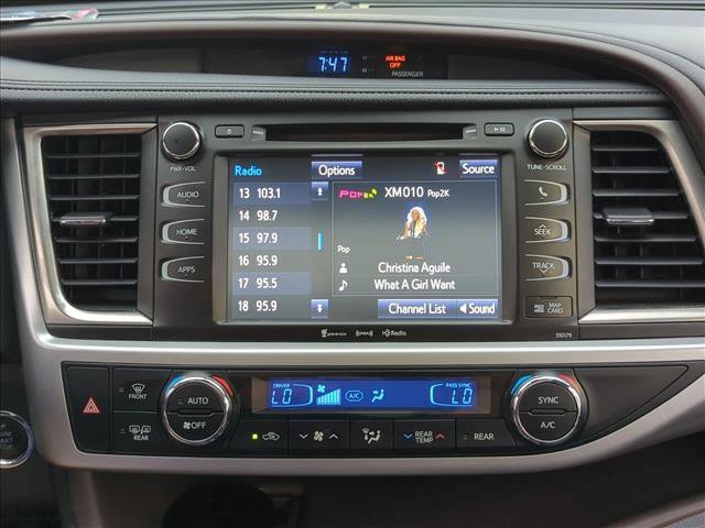 Certified 2017 Toyota Highlander XLE AWD/4WD image 14