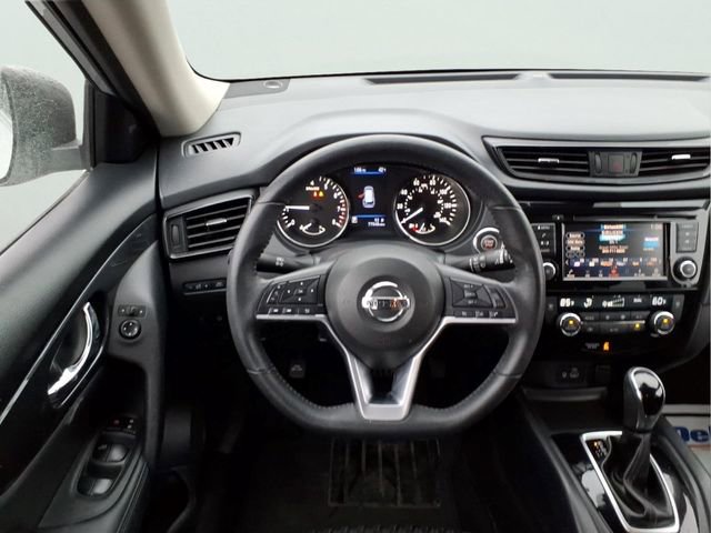 Used 2019 Nissan Rogue SV image 14