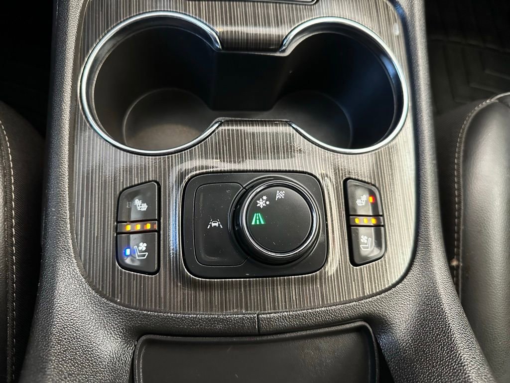 Certified 2023 GMC Acadia SLT w/ Preferred Package image 27