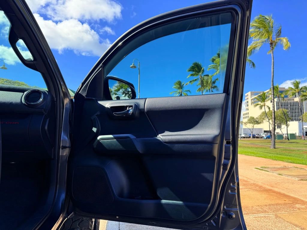 Used 2016 Toyota Tacoma SR5 image 14