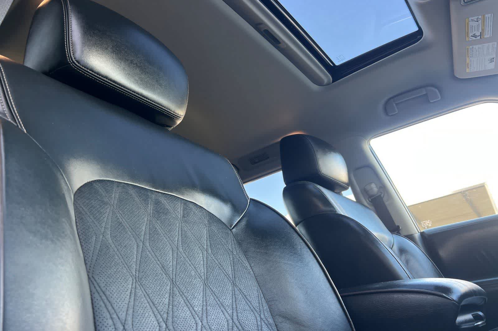 Used 2021 Nissan Armada Platinum AWD/4WD image 22