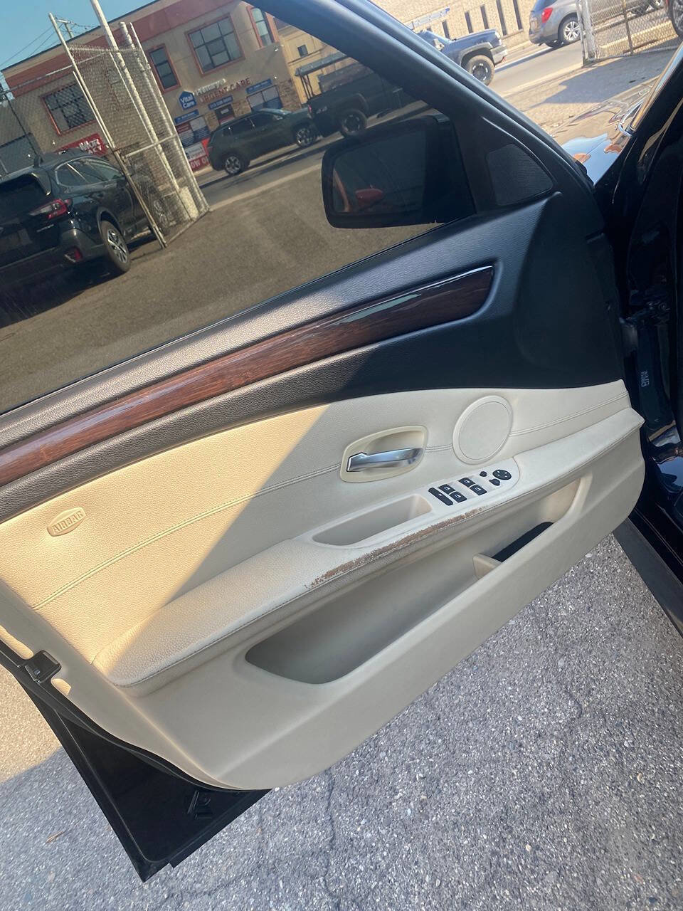 Used 2010 BMW 535i xDrive Wagon AWD/4WD image 23