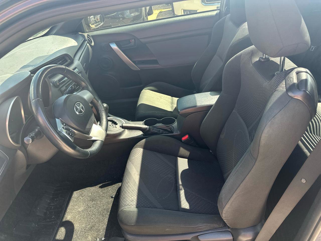 Used 2013 Scion tC FWD image 9
