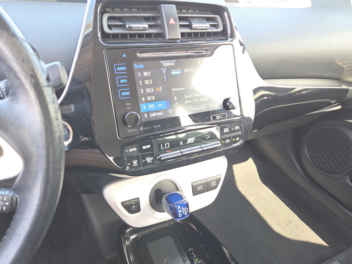 Used 2018 Toyota Prius Three Touring FWD image 27