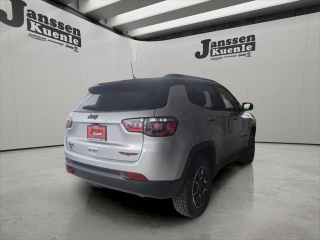 New 2026 Jeep Compass Trailhawk AWD/4WD image 30