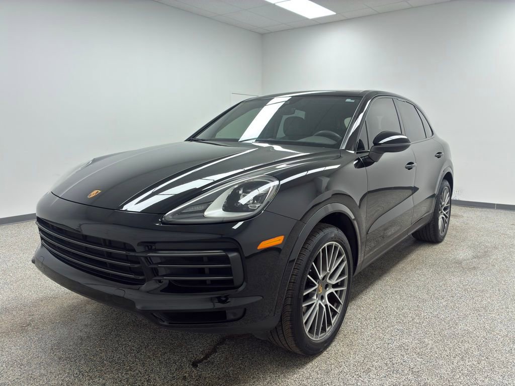 Used 2022 Porsche Cayenne Platinum Edition image 5