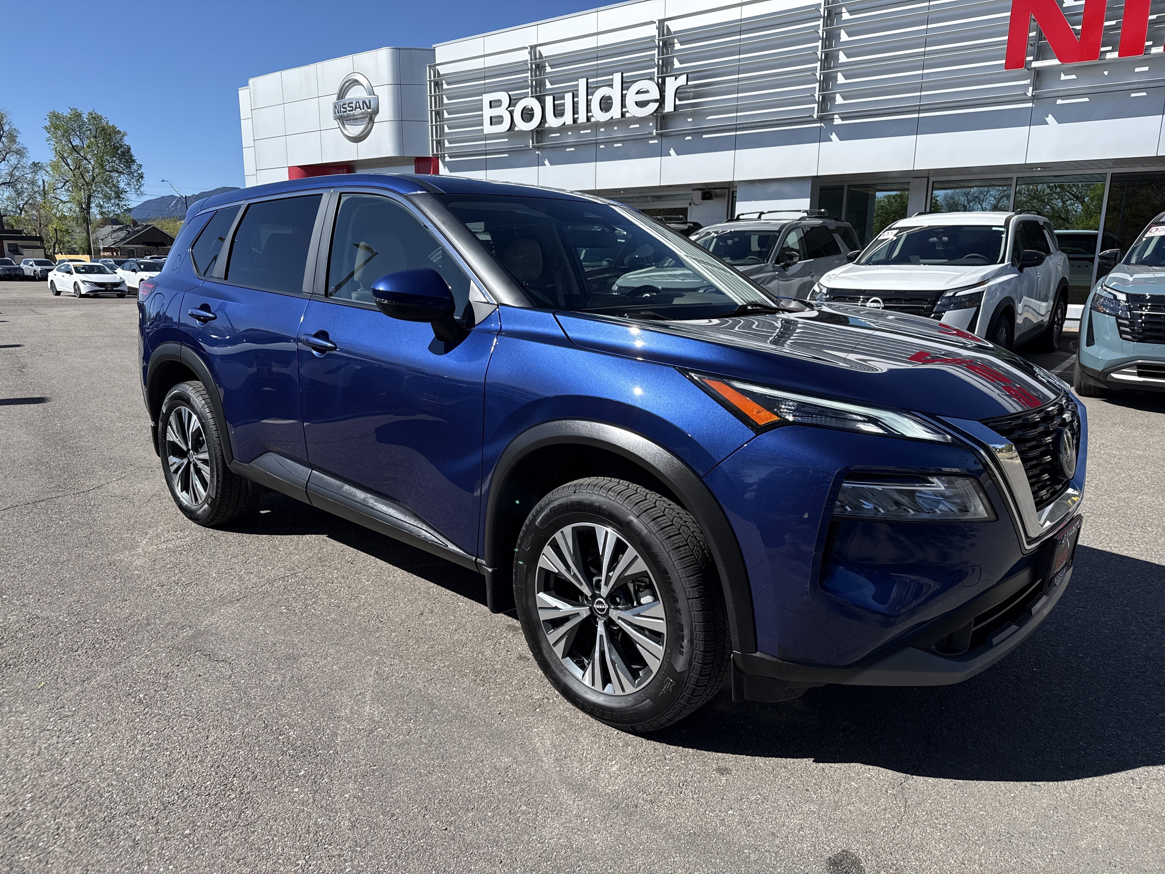 Certified 2023 Nissan Rogue SV image 1