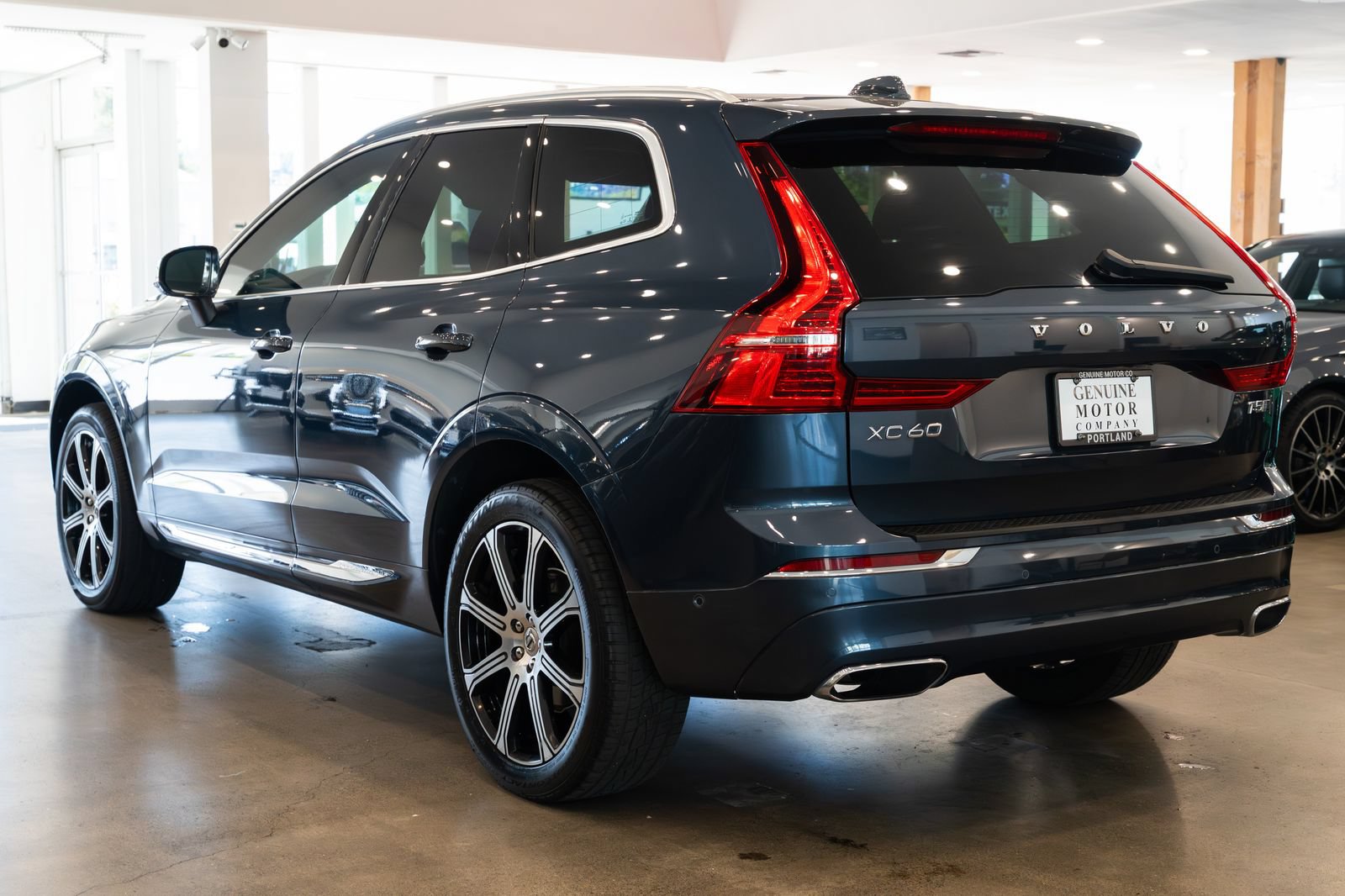 Used 2019 Volvo XC60 T5 Inscription AWD/4WD image 6