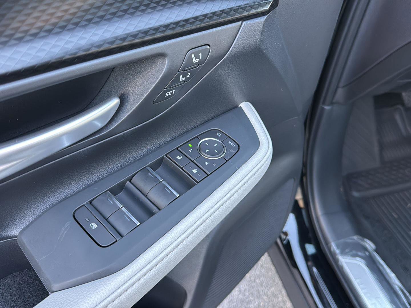 New 2026 Toyota Grand Highlander AWD Hybrid image 30