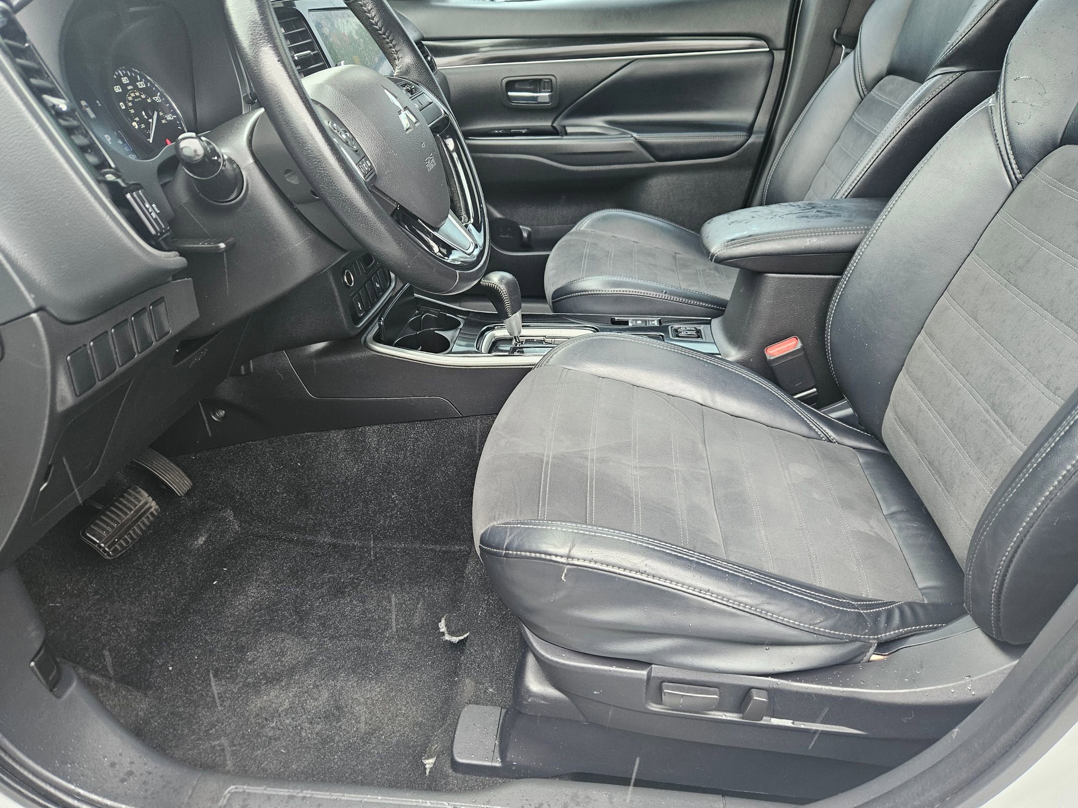 Used 2019 Mitsubishi Outlander SE AWD/4WD image 13