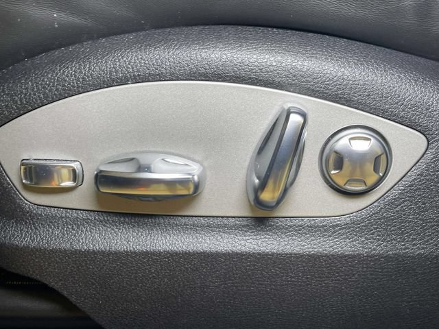 Certified 2026 Porsche Macan AWD/4WD image 19