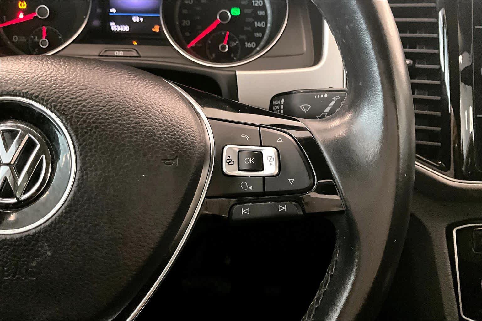 Used 2018 Volkswagen Atlas SEL FWD image 23