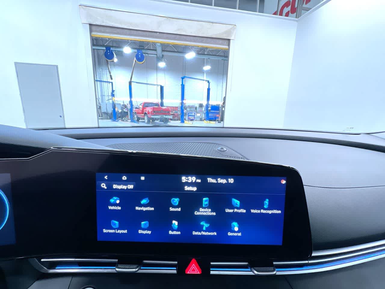 Used 2025 Hyundai Elantra SEL FWD image 26