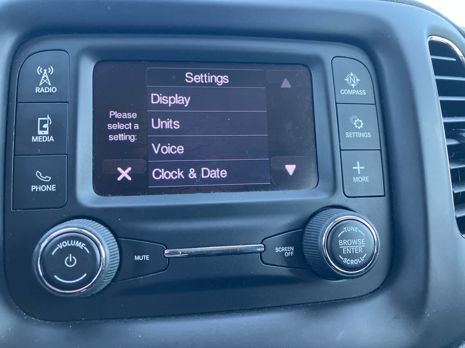 Used 2017 Jeep Compass Sport w/ Tech Group image 19