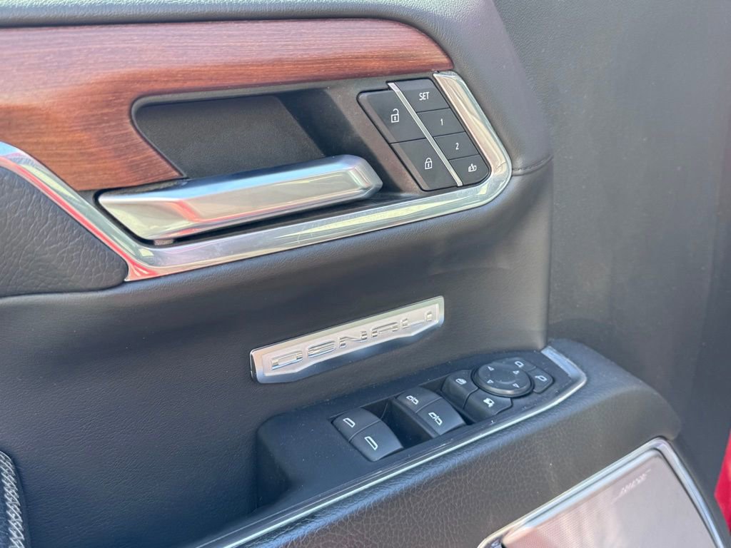Used 2023 GMC Sierra 1500 Denali AWD/4WD image 8