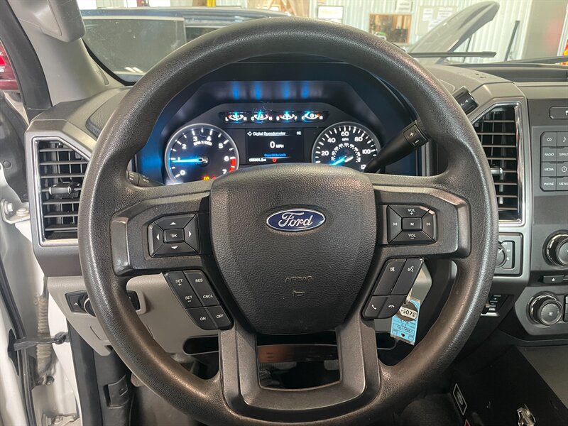 Used 2017 Ford F250 XLT AWD/4WD image 9