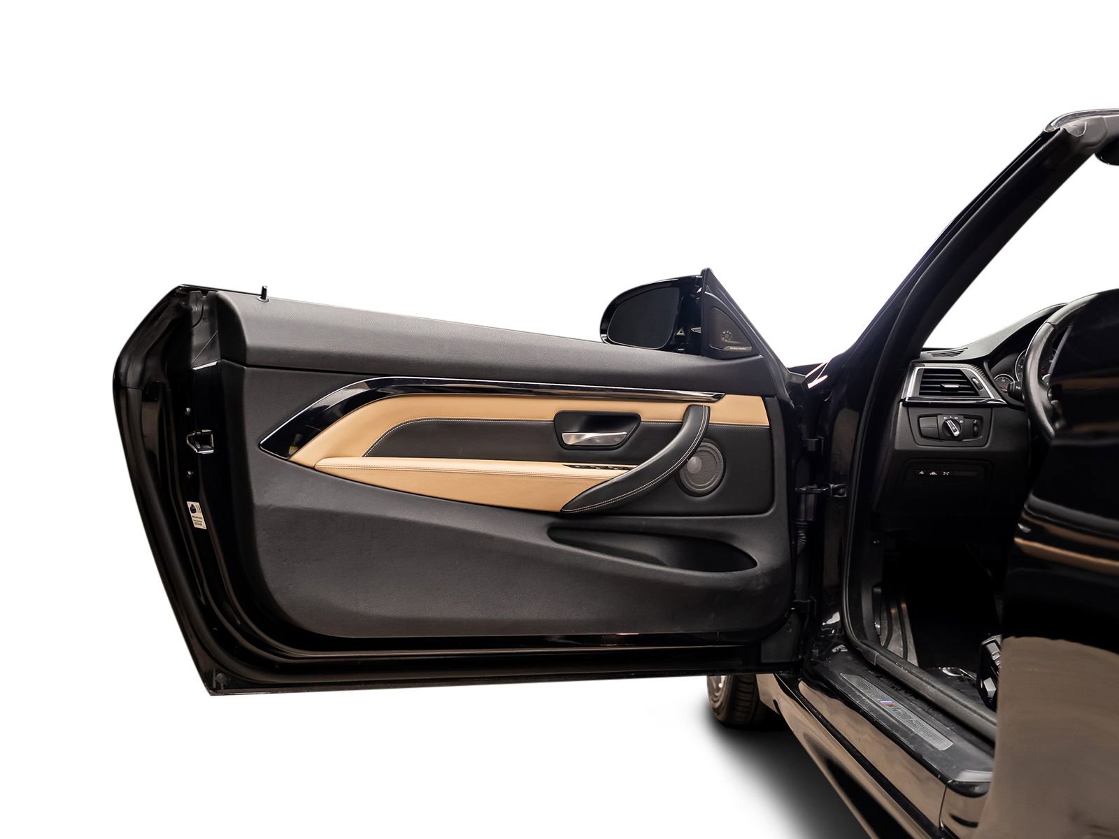 Used 2015 BMW M4 Convertible image 57