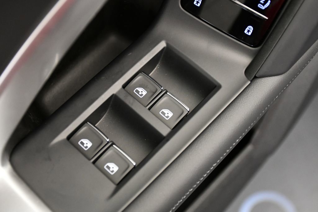 Used 2025 Audi Q5 Premium w/ Convenience Package image 34