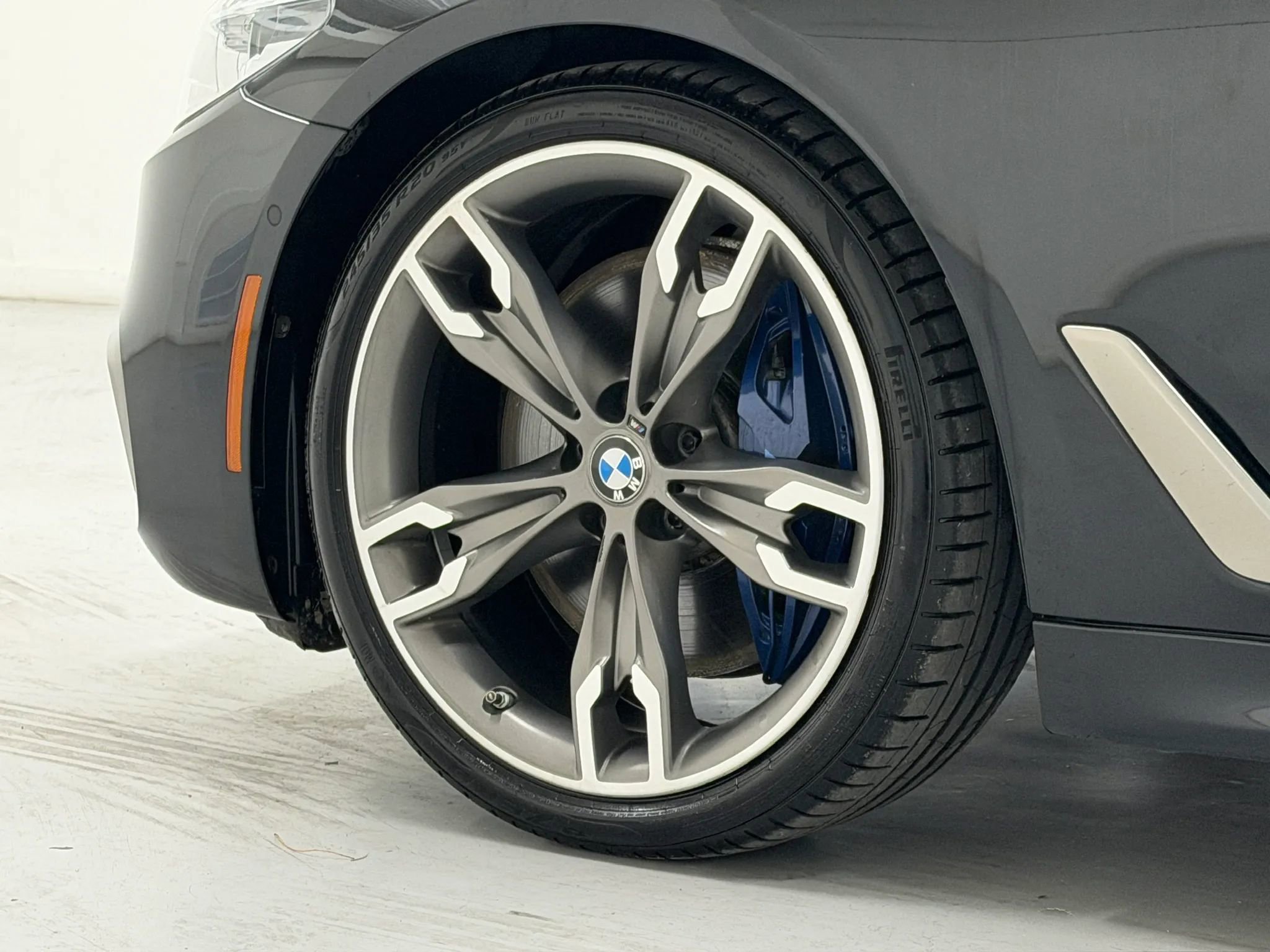 Used 2020 BMW M550i xDrive AWD/4WD image 44