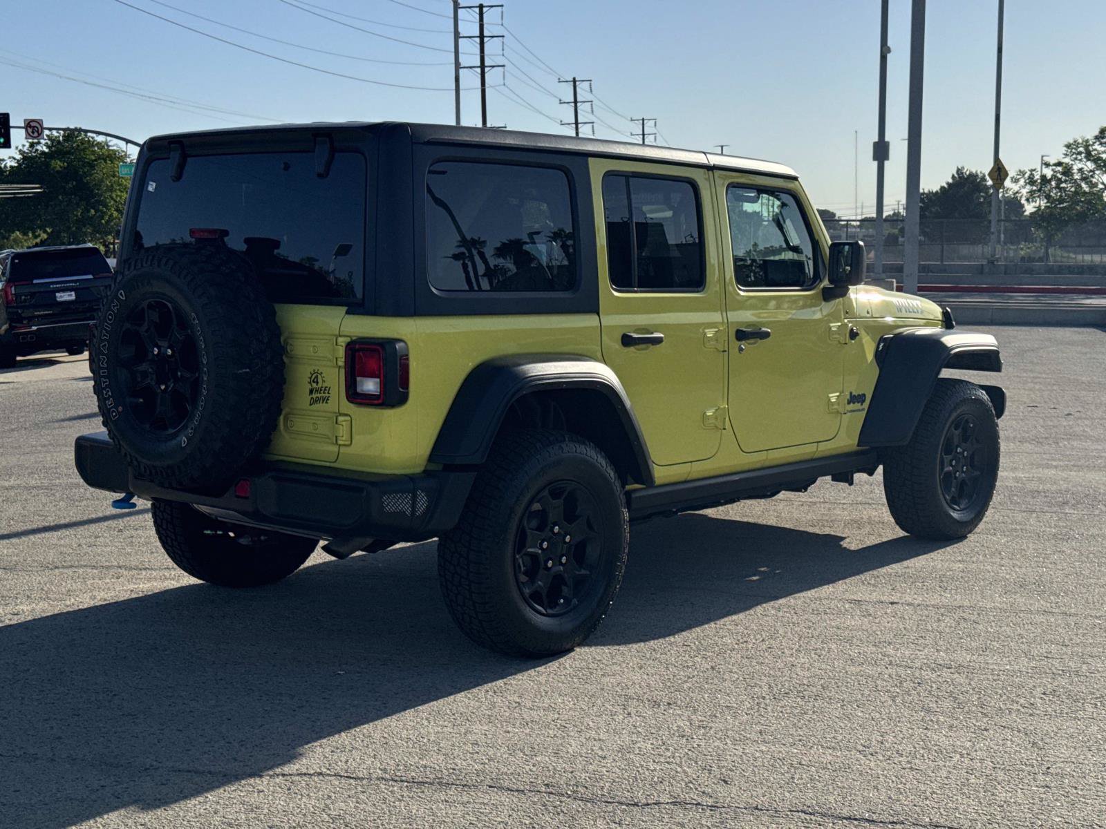 Used 2023 Jeep Wrangler Unlimited w/ Cold Weather Group AWD/4WD image 3