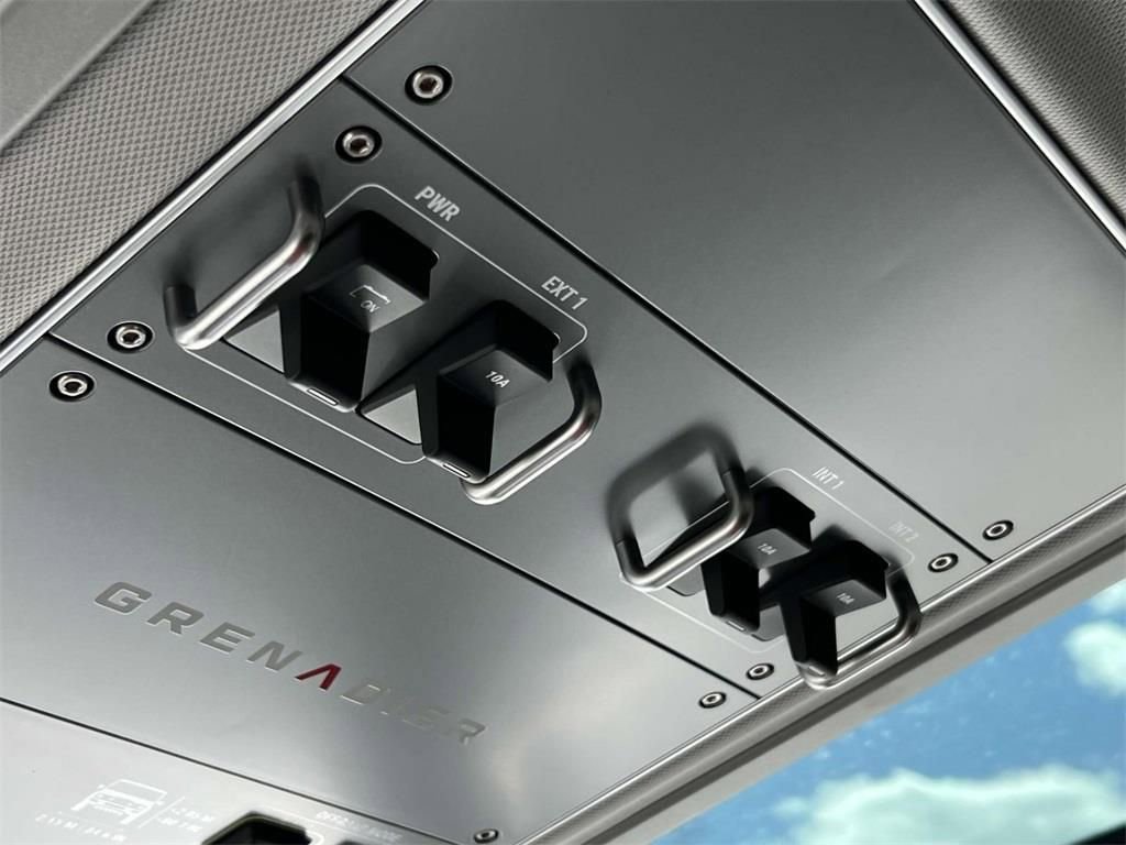 Used 2025 INEOS Grenadier Base image 33