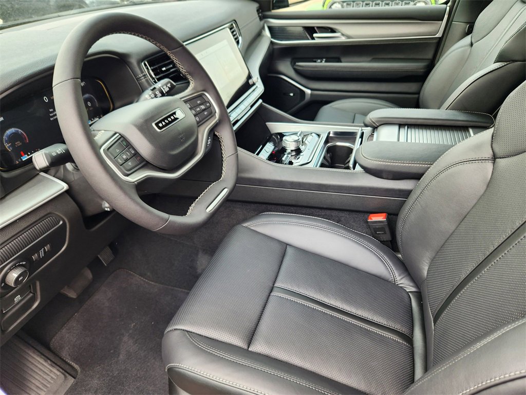 New 2025 Jeep Wagoneer L Series II w/ Convenience Group I image 7