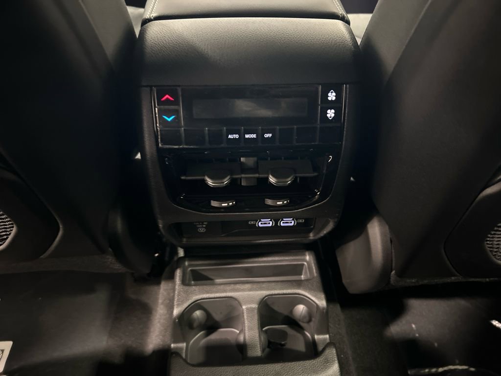 New 2026 Jeep Grand Cherokee L Laredo image 29