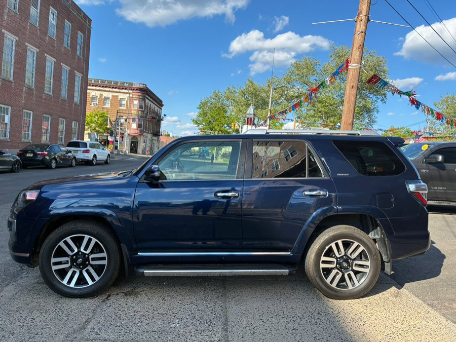 Used 2022 Toyota 4Runner Limited AWD/4WD image 4