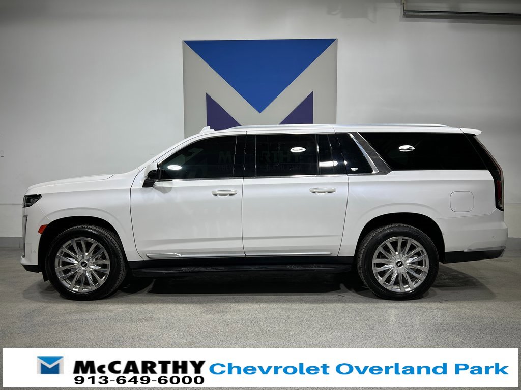 Used 2021 Cadillac Escalade ESV Premium Luxury w/ LPO, Illumination Package image 8