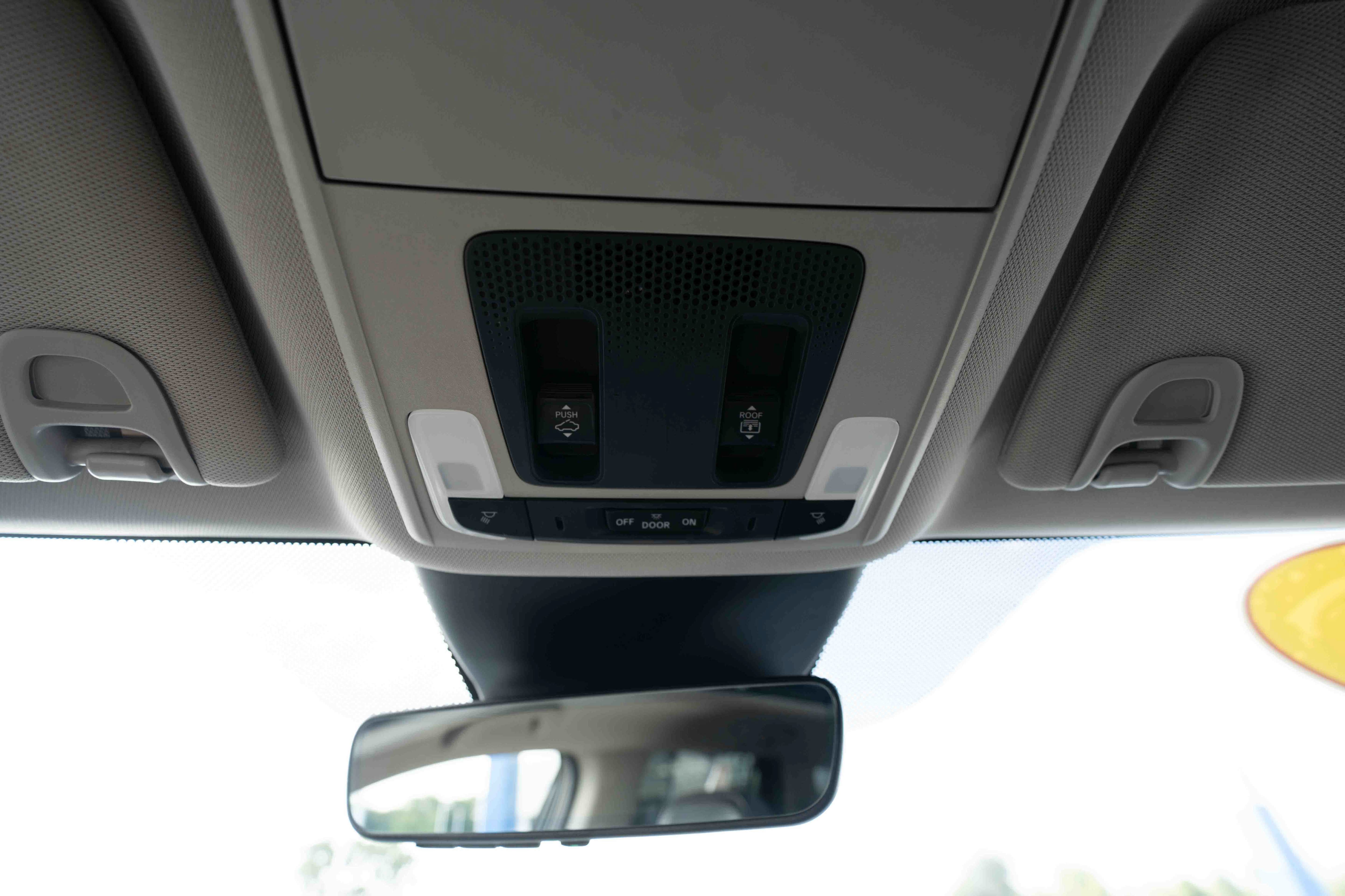 Used 2025 Honda Pilot Touring image 18