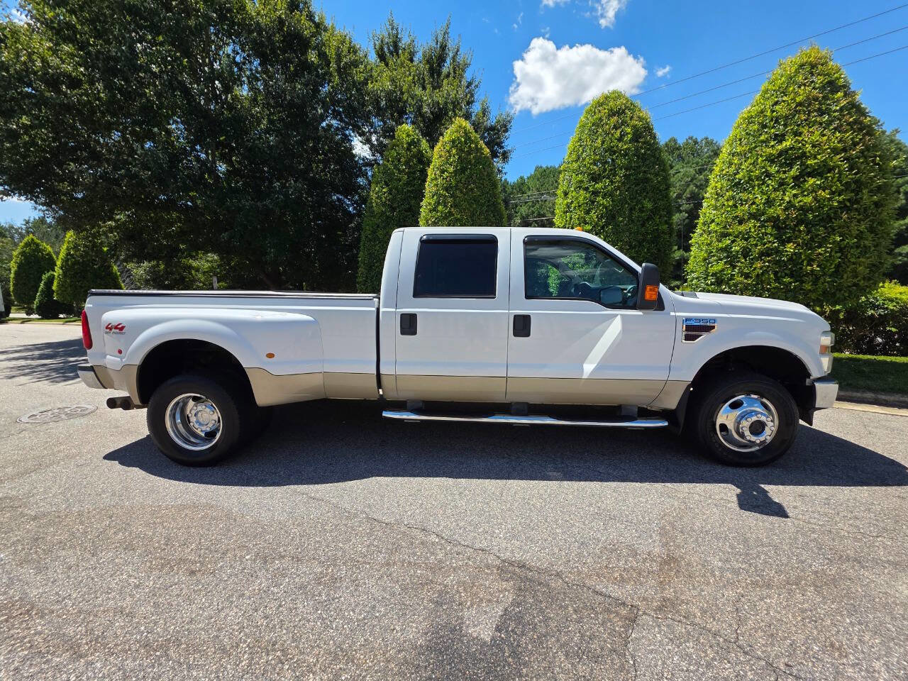 Used 2009 Ford F350 Lariat image 9