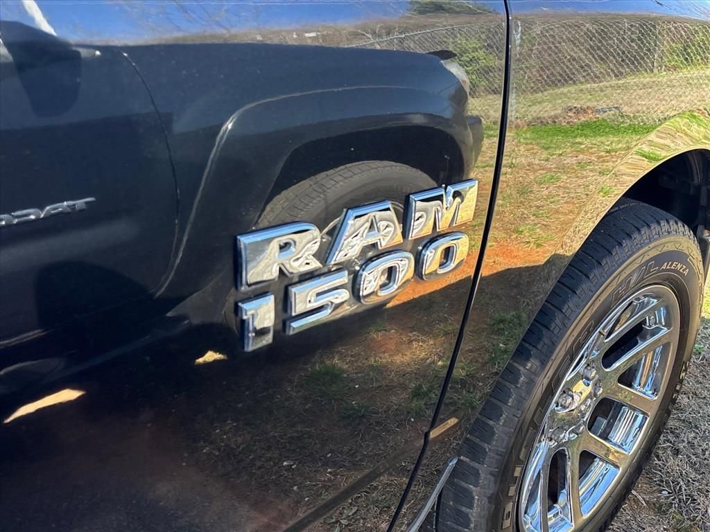 Used 2017 RAM 1500 Classic SLT image 7