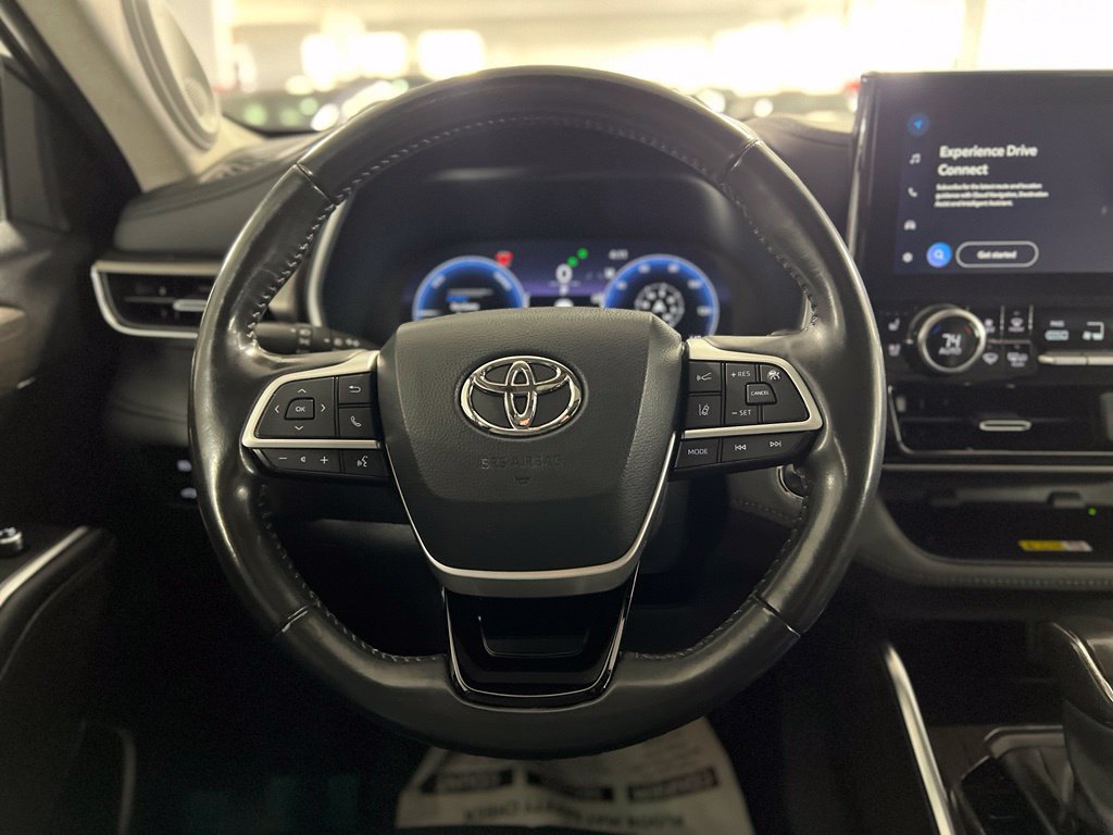 Used 2023 Toyota Highlander Limited AWD/4WD image 36