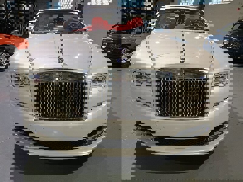 Used 2018 Rolls-Royce Dawn image 27