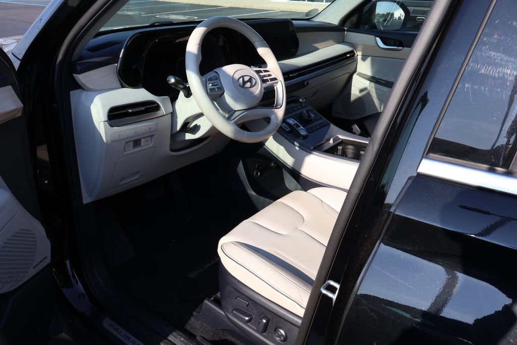 Used 2023 Hyundai Palisade Limited AWD/4WD image 8