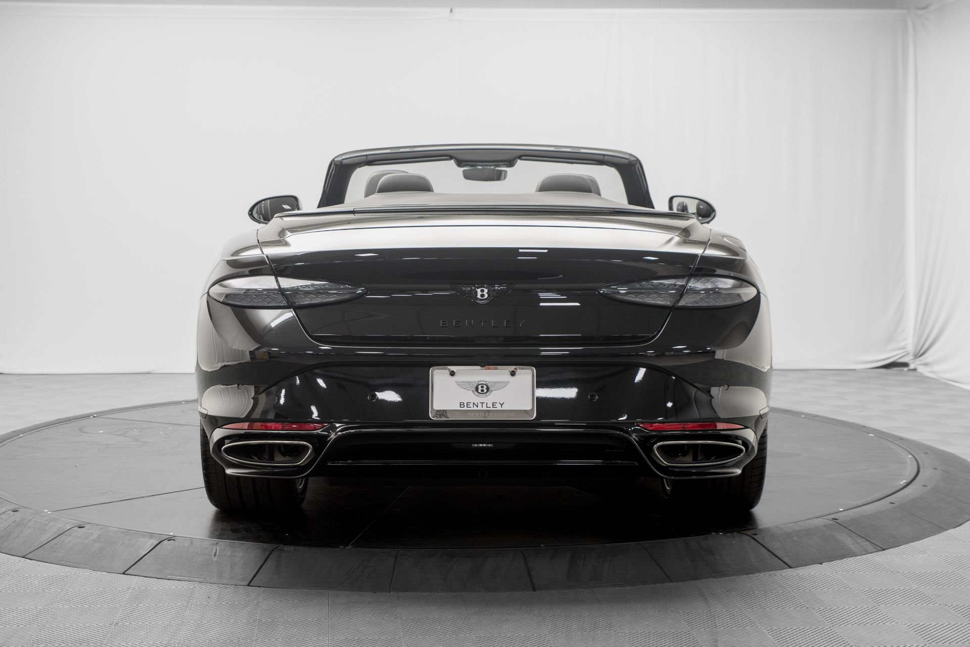 New 2026 Bentley Continental GTC AWD/4WD image 4