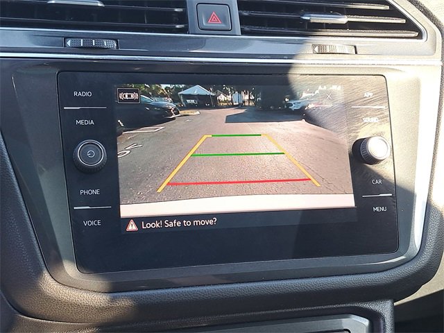 Used 2023 Volkswagen Tiguan SE image 30