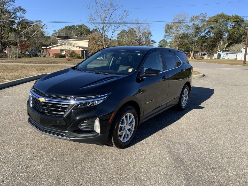 Used 2024 Chevrolet Equinox LT image 3