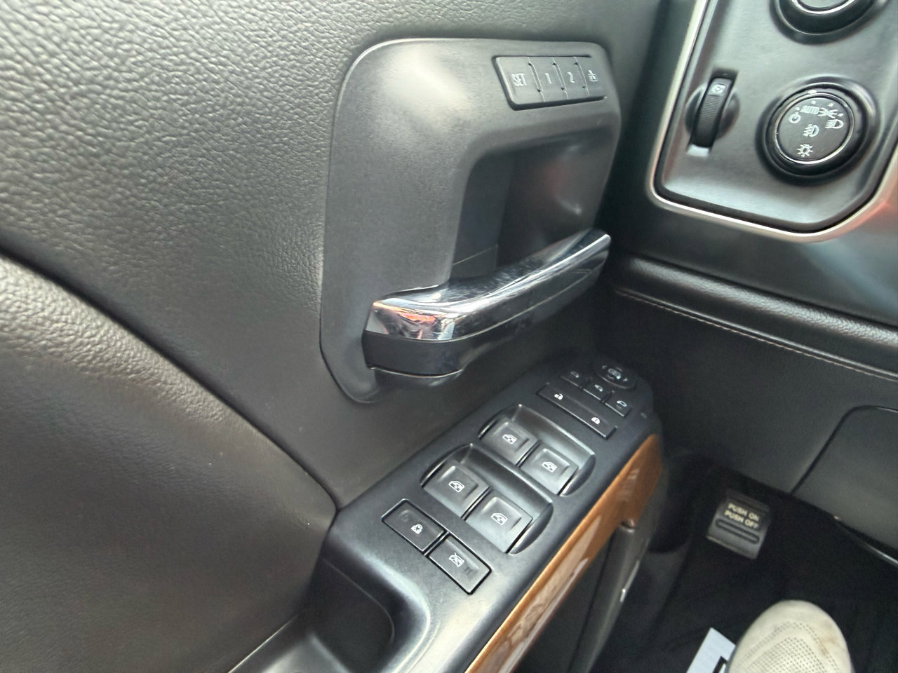 Used 2019 Chevrolet Silverado 3500 LTZ w/ Duramax Plus Package image 34