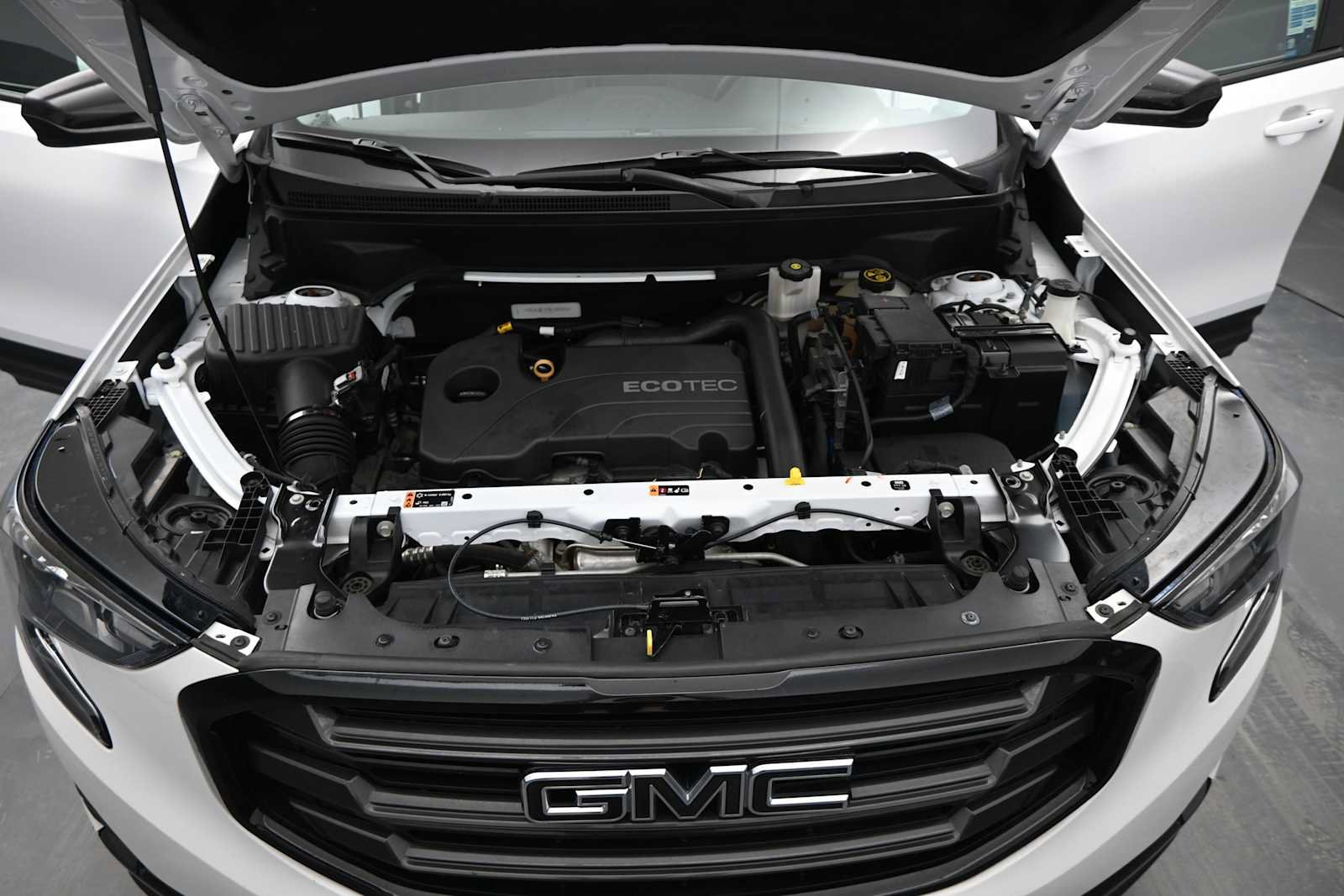 Used 2021 GMC Terrain SLE w/ Driver Convenience Package FWD image 24