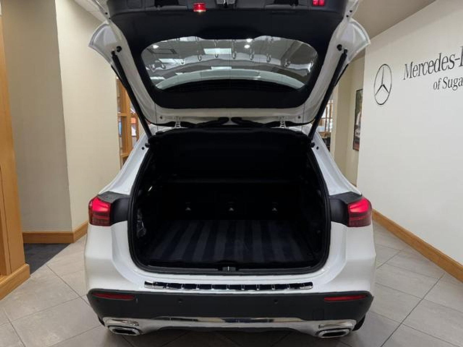 Used 2025 Mercedes-Benz GLA 250 image 21