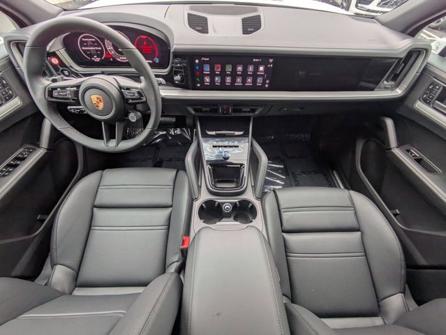 Certified 2025 Porsche Cayenne AWD/4WD image 21
