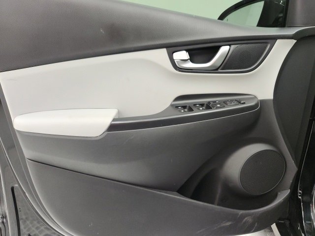 Used 2023 Hyundai Kona SEL w/ Convenience Package image 11