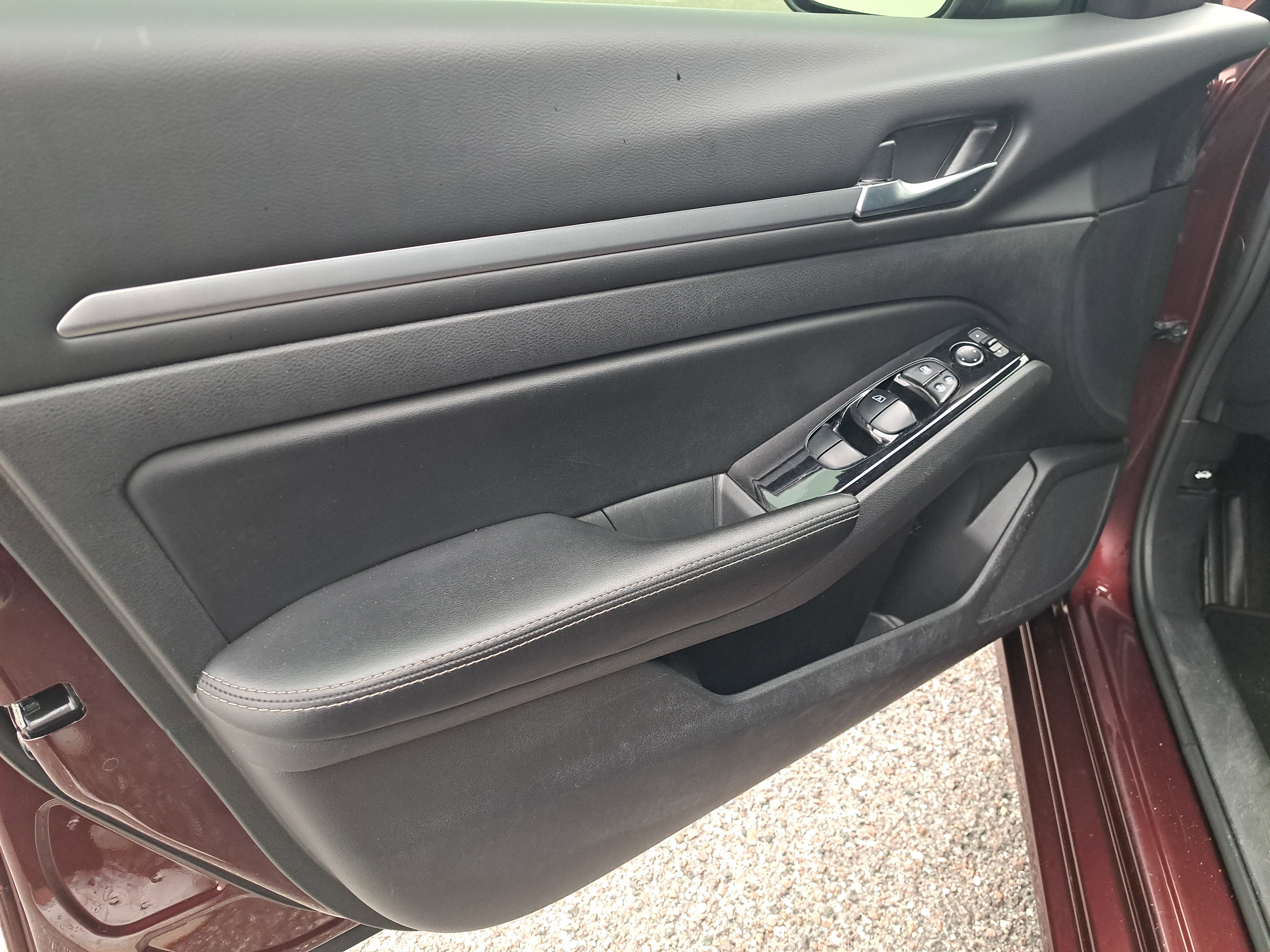 Used 2023 Nissan Altima 2.5 SV image 8